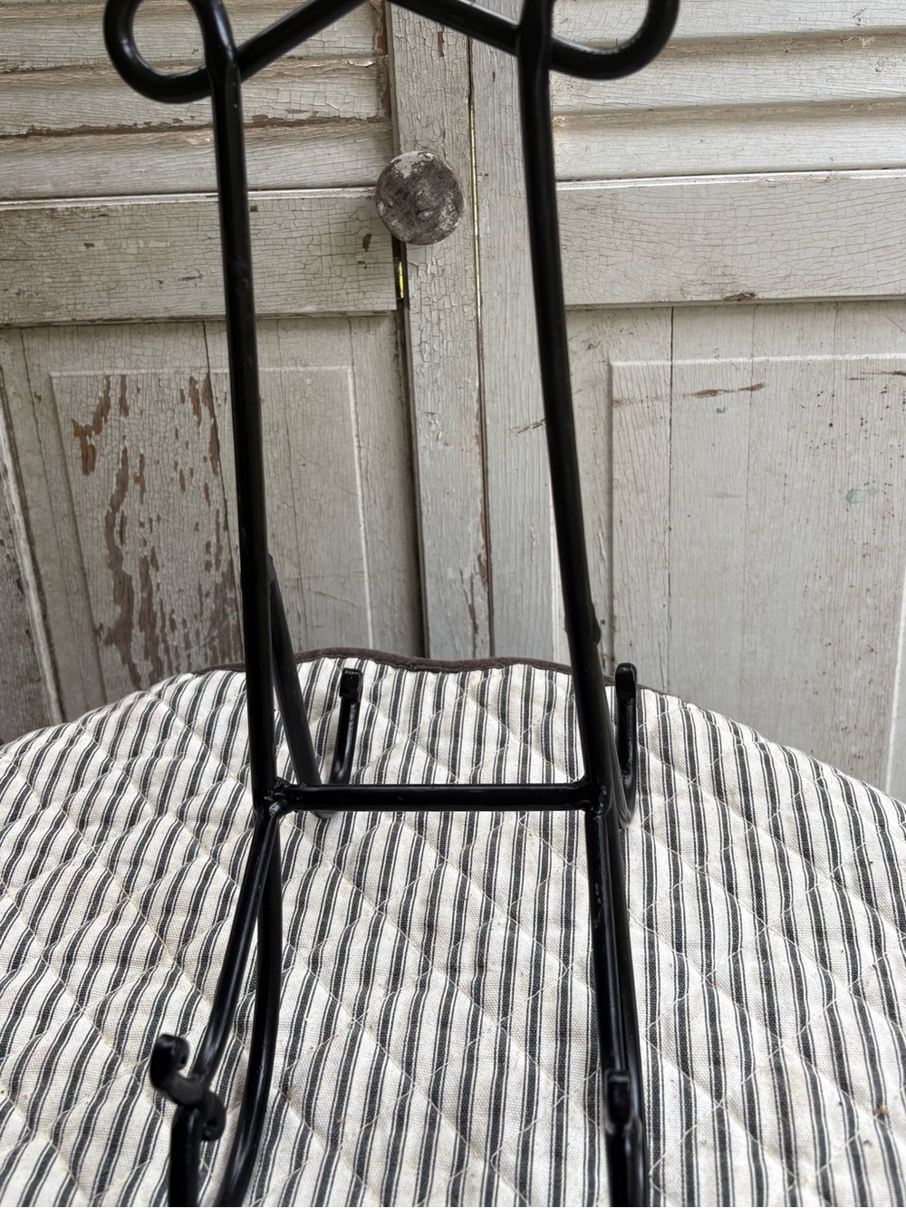 Black Metal Display Stand for Plates or Artwork - Unbranded